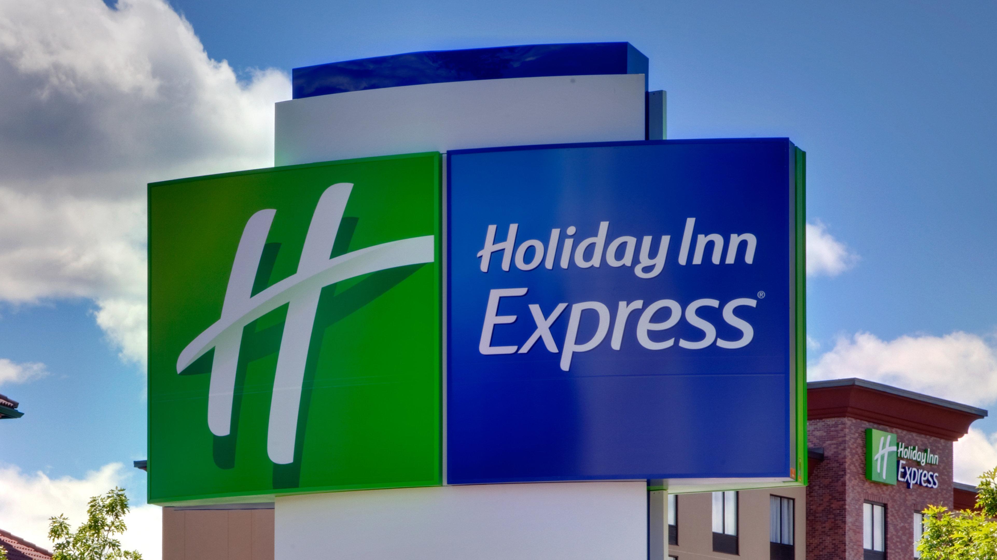Holiday Inn Express & Suites - Milledgeville, An Ihg Hotel Exterior photo